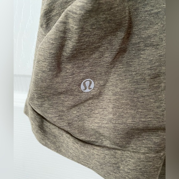 Lululemon In The Flow Tank - Picture 4 of 9